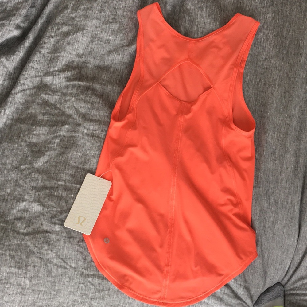 Lululemon tank